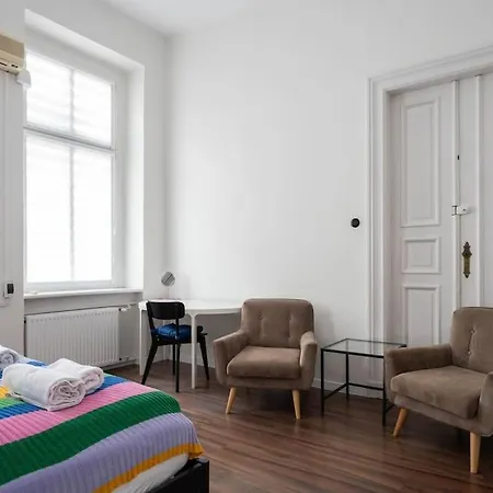 On A Budget 1 Min To Main Square Gliwice