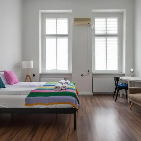 On A Budget 1 Min To Main Square Apartment Gliwice