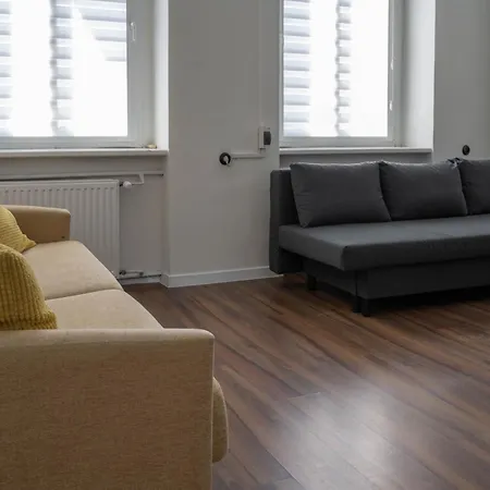 On A Budget 1 Min To Main Square Apartment Gliwice