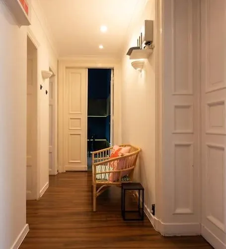 On A Budget 1 Min To Main Square Διαμέρισμα *